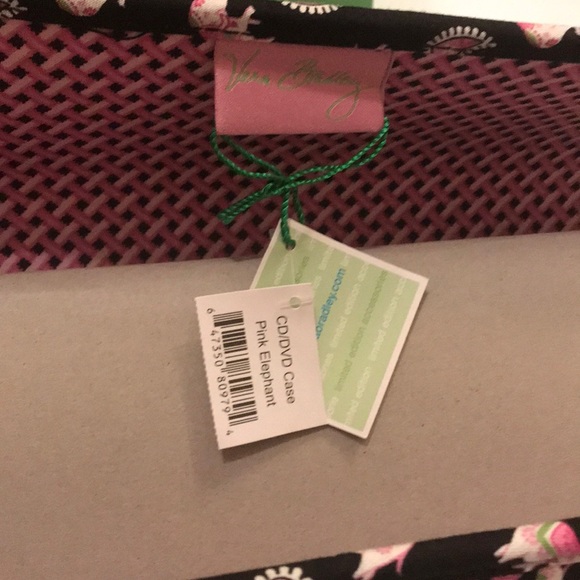 NWT Vera Bradley Pink Elephant CD/DVD  Holder -case VERY RARE!! - Picture 3 of 8